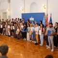 Najboljim novosadskim učenicima uručene Vidovdanske nagrade