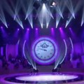 Voditeljka se srušila u emisiji, zadobila povrede! Kolege joj pritrčale u pomoć (video)