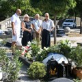 Šaulići posetili večnu kuću Šabana: Danas bi legenda narodne muzike proslavio 74. rođendan: Tu je i brat pevača, beli venac u…
