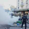 Haos na francuskim ulicama ne prestaje, ispred vrtića bačen suzavac? Policija se sukobila s demonstrantima