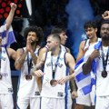 Umalo od gotovog veresija: Grcima bronza, Fincima kapa dole
