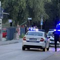 Sin uhapšen zbog droge, majka prijavljena zbog bedževa i pištaljki „Pumpaj“