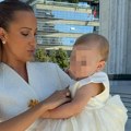 "Baka je plakala": Prija u beloj haljini sa zlatnim detaljem nosi ćerkicu, prva izjava posle krštenja