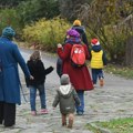 Почела пријава за помоћ породицама са више деце: Шта је потребно од документације и од чега зависи висина износа?