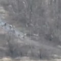 Dron ih snimio: Ukrajinci beže sa položaja kod Avdejevke (video)