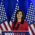 Niki Hejli zvanično suspendovala kampanju za predsednika SAD