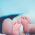 Majka bacila tek rođenu bebu u kontejner Ostavila je u kutiji za picu, slučajni prolaznik čuo plač