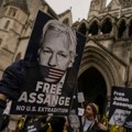 Асанж још неће бити изручен Америци: Суд у Лондону одлучио да оснивач „Викиликса“ има право на жалбу