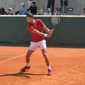 Đoković ponovo na terenu - Novak sa mladim Italijanom odradio trening u Parizu FOTO