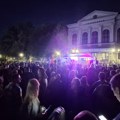"Na Trgu sa đacima, kod opštine sa ćacima": Proslavljen Đurđevdan i na Đačkom trgu