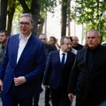 Vučić: Kroz tunele na auto-putu od Čačka do Požege prošlo oko 20.000 vozila za 24 sata