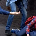 Drama u školi u Beogradu: Učenici ne dolaze u školu, vršnjak sa nožem ih maltretira