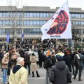 Okupljanje studenata i građana ispred Palate pravde: Protest podrške za devetoro okupljenih nakon Vidovdanskog protesta