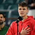 "Tužan sam, hteo sam da igram protiv mog idola i najvećeg ikada": Menšik objasnio zašto je morao da preda meč