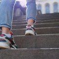 Ostajete bez daha dok se penjete stepenicama? Evo kada to postaje razlog za zabrinutost
