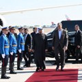 Predsednik Aleksandar Vučić ispratio šeika Muhameda bin Zajeda: Poseta dodatno učvrstila odnose Srbije i UAE