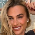 (Video) Zaboravila na tenis, pa zaplesala! Sabalenka objavila seksi snimak u crnom kupaćem, fanovi oduševljeni