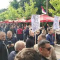 Srbi se i danas okupljaju u Zvečanu i Leposaviću