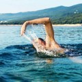 Koliko kalorija možemo da istopimo dok plivamo: Zavisi od stila koji izaberete, evo koji najviše troši - prsno ili leđno