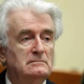Pre 15 godina u autobusu usred Beograda uhapšen Radovan Karadžić: „Samozvani isceljitelj“ bio je neprepoznatljiv