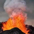 Proradio vulkan, izdato hitno upozorenje Magma dostiže visinu od 300 metara (foto/video)