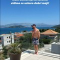 Boban Rajović pokazao telo u šestoj deceniji! Pevač se skinuo, a ovo je uradila njegova supruga! (foto)