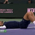 "Ne mogu da dišem - Gledaš li ti meč?" Novak pobesneo na trenera pa žestoko opsovao!