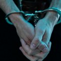 Rasvetljeno paljenje vozila u u Staroj Pazovi, u požaru oštećen i deo kuće: Uhapšen muškarac (43)