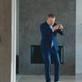 Naš pevač zaboravio rođake, ni kutiju cigara im ne da: Neće da peva ni za 100.000 €, od ovoga uzima milione