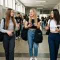 Rigorozan dres kod u školama! Važi čak i za roditelje: Objavljeno šta đaci mogu, a šta nikako ne smeju nositi