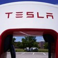 Tesla i Volvo obustavljaju proizvodnju zbog napada u Crvenom moru