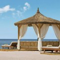 Peščana plaža, skvoš, golf i all inclusive usluga, jedan od poznatijih lanaca hotela