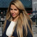 Na Instagramu uvek perfektna, a ovako izgleda kad je uslikaju paparaci: Pogledajte kako Biljani Tipsarević stoje helanke FOTO