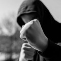 Napao vozača "smarta", lik je izašao i krenuo da se brani, ali je brutalno nokautiran