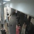 Poslaniku sa ruke skinuli sat od 300.000 evra! Pogledajte pljačku usred bela dana (video)