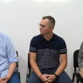 "To je bila noćna mora": Vučić posetio demolirane prostorije SNS u Cvijićevoj ulici, osvrnuo se na večerašnja okupljanja"…