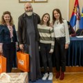 Darovi za 148 beba: U Gradskoj kući u Kikindi uručeni pokloni za mališane rođene od maja