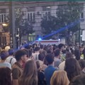 Hitna pomoć kad joj vreme nije: Vozilo pod rotacijom koje je prošlo kroz masu tokom protesta 1. septembra, trebalo da bude u…