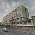 Zabrinuti građani danas ispred Policijske uprave u Zrenjaninu: porodica i prijatelji traže odgovore!? Građani danas ispred PU…