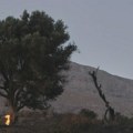 Požari u Grčkoj: Spaseno 12 ljudi, u gašenju učestvuju avioni i helikopteri
