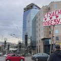 U toku pripreme za večerašnji skup Studentske liste, na Trgu Slavija postavljena bina