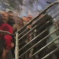 Objavljen video: Kako je izgledalo presecanje ograde u Ćacilendu i ulazak građana