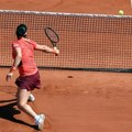 Novo iznenađenje na Rolan Garosu! Nekada druga teniserka sveta nakon velikog preokreta ispala u četvrtfinalu