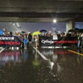 Srbija i politika: Protest „Srbija protiv nasilja" po pljusku u Beogradu, nova blokada međunarodnog autoputa