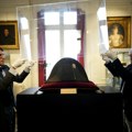 Napoleonov šešir prodat za skoro dva miliona evra na aukciji u Parizu