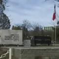 Vraćena spomen ploča srpskim vojnicima na groblju u Prištini: Prisustvovali i predstavnici francuske ambasade, na čiju…