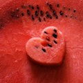 Trik sa lubenicom koji će vas prijatno iznenaditi: Probajte da je posolite