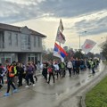 Kragujevački studenti i srednjoškolci sigurnim korakom ka Beogradu: Cilj drugog dana pešačenja Mladenovac (FOTO)