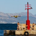 Ugašen požar u opštini Podstrana kod Splita, vatrogasci na svaka dva sata obilaze teren