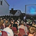 Počela sezona bioskopa pod vedrim nebom